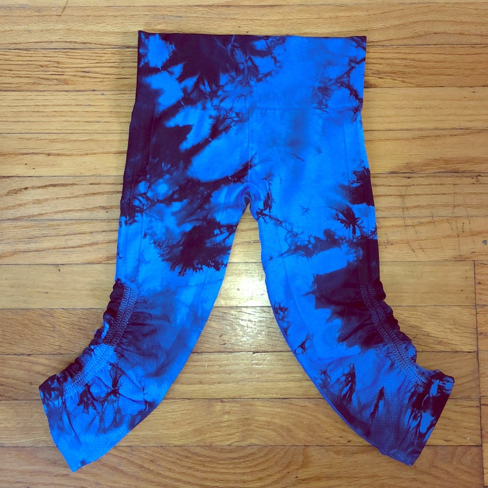 Lululemon: Ebb To The Street Crop